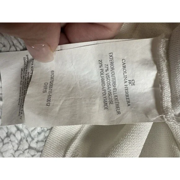 Carolina Herrera White And Navy Top W/ 3/4 Sleeves And Bow Sz S - Picture 7 of 9